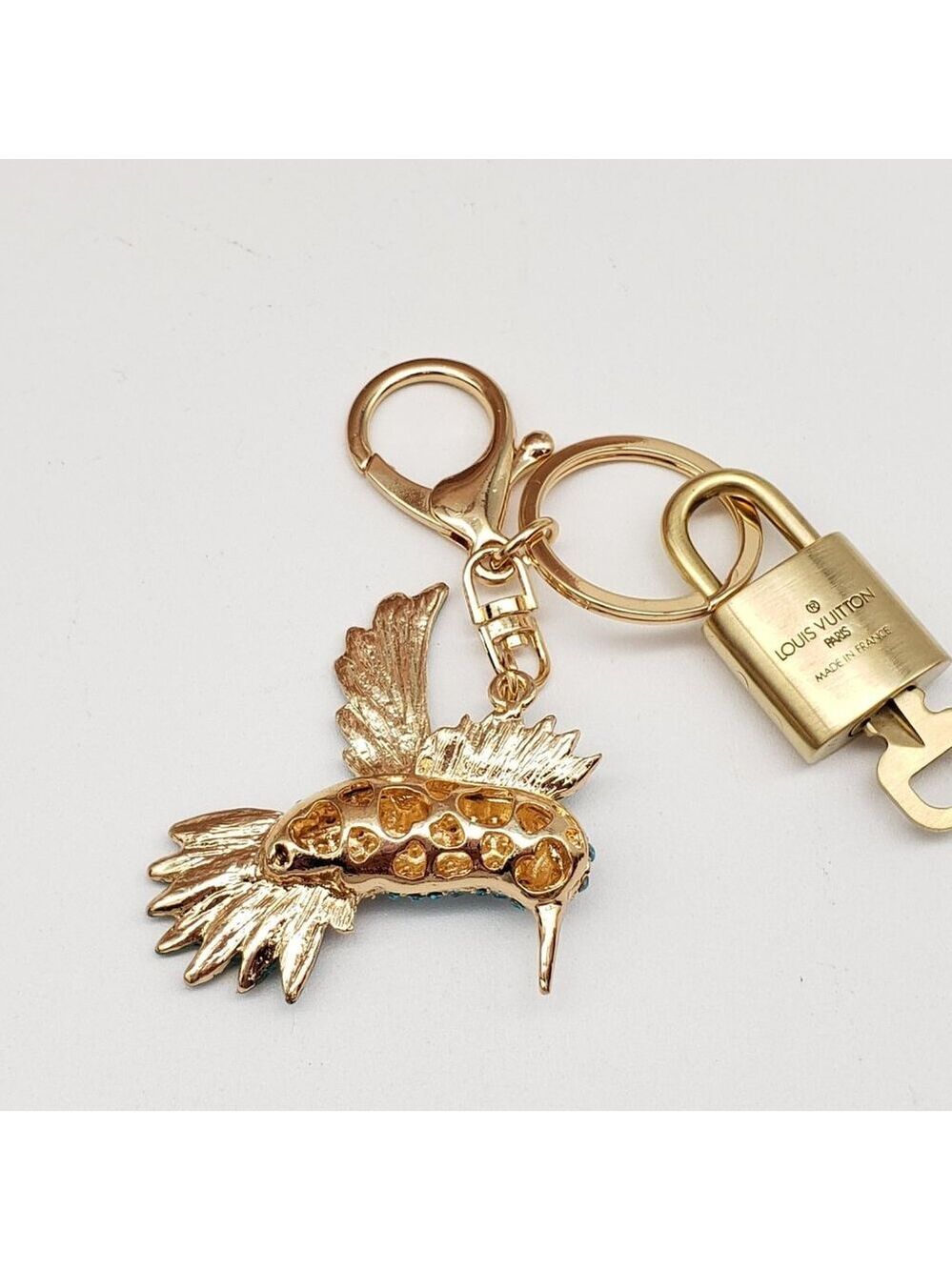 Authentic Louis Vuitton Lock & Key Gold ✨ Unbranded Bird Keychain Bag Charm LV - Picture 6 of 7